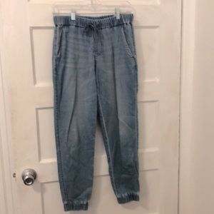 Uniqlo light wash waistband Jean jeggings